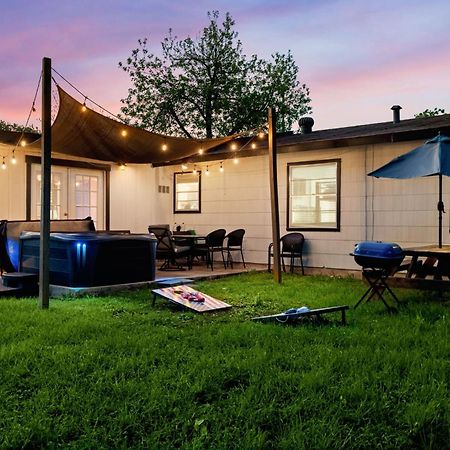 Cozy 3 Bedroom With Hot Tub 2 Min Away From Lackland San Antonio Exteriör bild