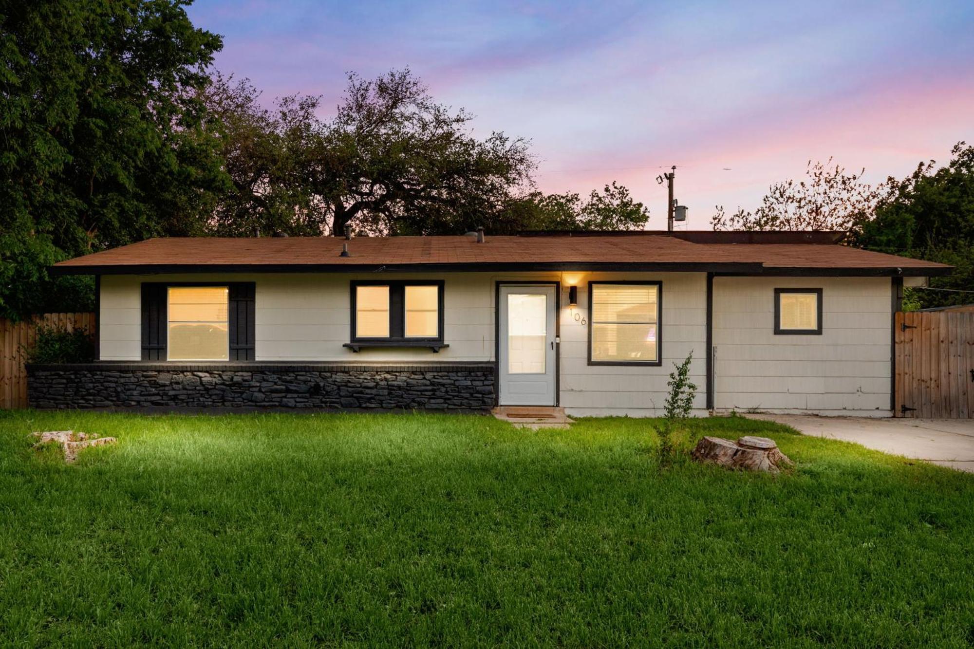Cozy 3 Bedroom With Hot Tub 2 Min Away From Lackland San Antonio Exteriör bild